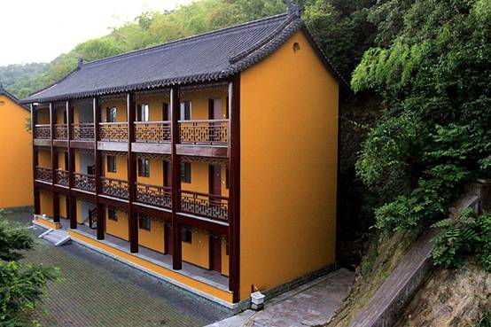 堂晨曦中的寺院护法殿,藏经阁正觉堂西厢房东厢房天王殿大雄宝殿山门