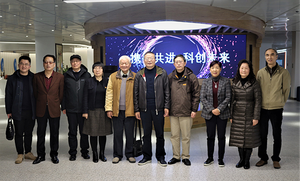 双方合影.jpg