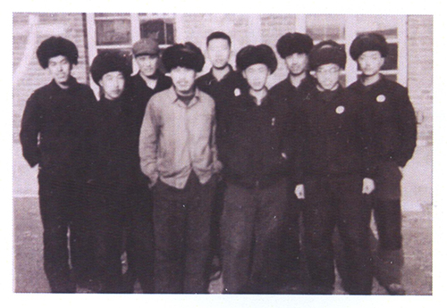 八团修配厂木工.jpg