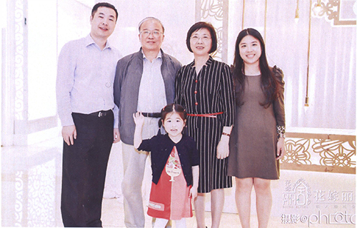 全家福.jpg 全家福.jpg